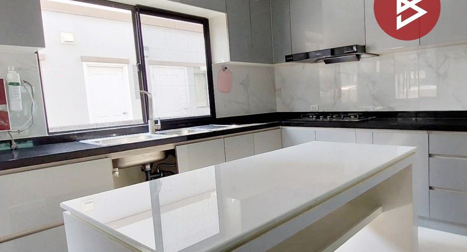 For rent 3 bedrooms house in Bang Phli, Samut Prakan