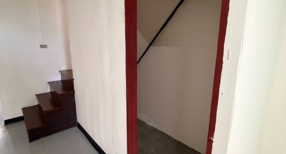 Casa adosada en venta de 2 habitaciones en Bueng Kum, Bangkok