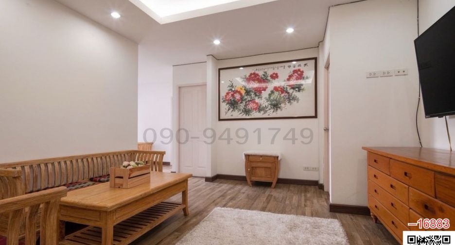 For rent 7 bedrooms townhouse in Don Mueang, Bangkok