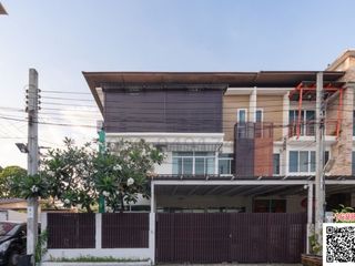 Reihenhaus zur Miete mit 7 Zimmer in Don Mueang, Bangkok