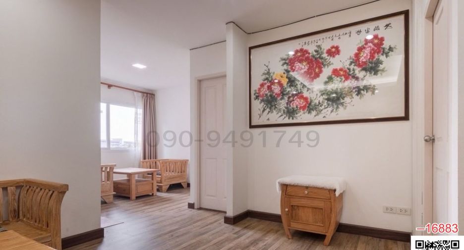 For rent 7 bedrooms townhouse in Don Mueang, Bangkok