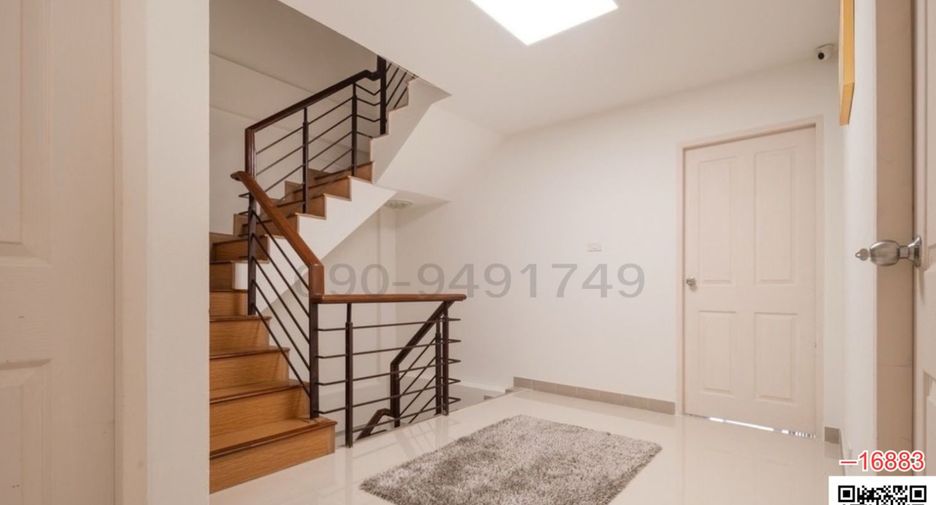 For rent 7 bedrooms townhouse in Don Mueang, Bangkok