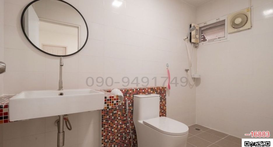 For rent 7 bedrooms townhouse in Don Mueang, Bangkok