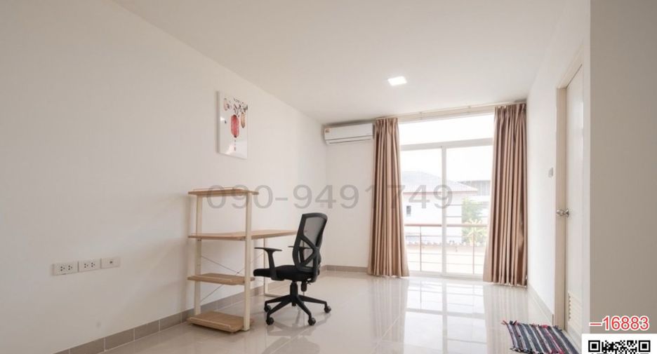 For rent 7 bedrooms townhouse in Don Mueang, Bangkok