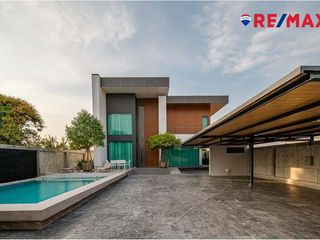 For sale 4 bedrooms house in Na Jomtien, Pattaya