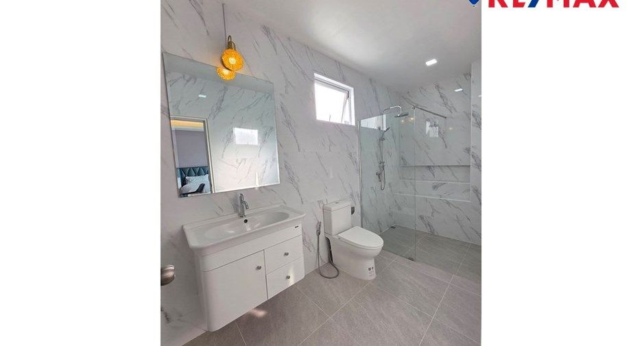 À vendre 5 chambres maison à Bang Lamung, Chonburi