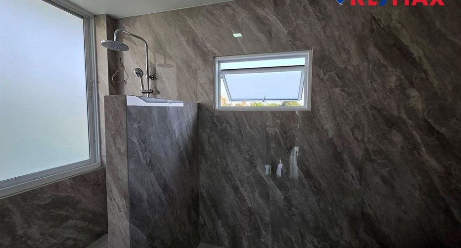 À vendre 5 chambres maison à Bang Lamung, Chonburi