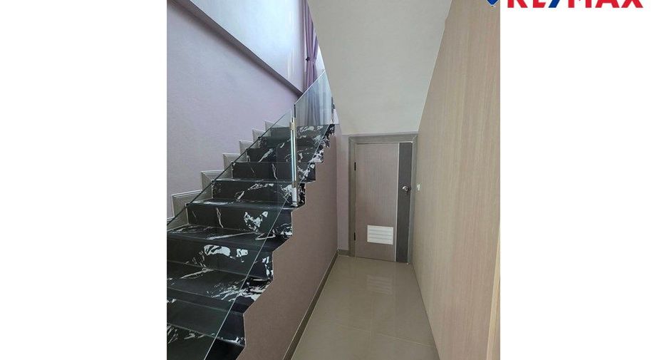 À vendre 5 chambres maison à Bang Lamung, Chonburi