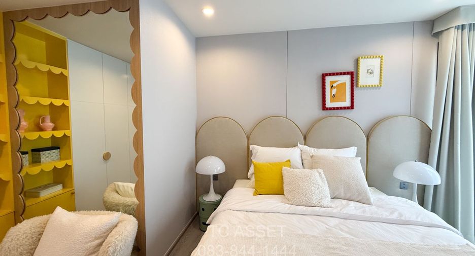 For rent 3 bedrooms condo in Huai Khwang, Bangkok