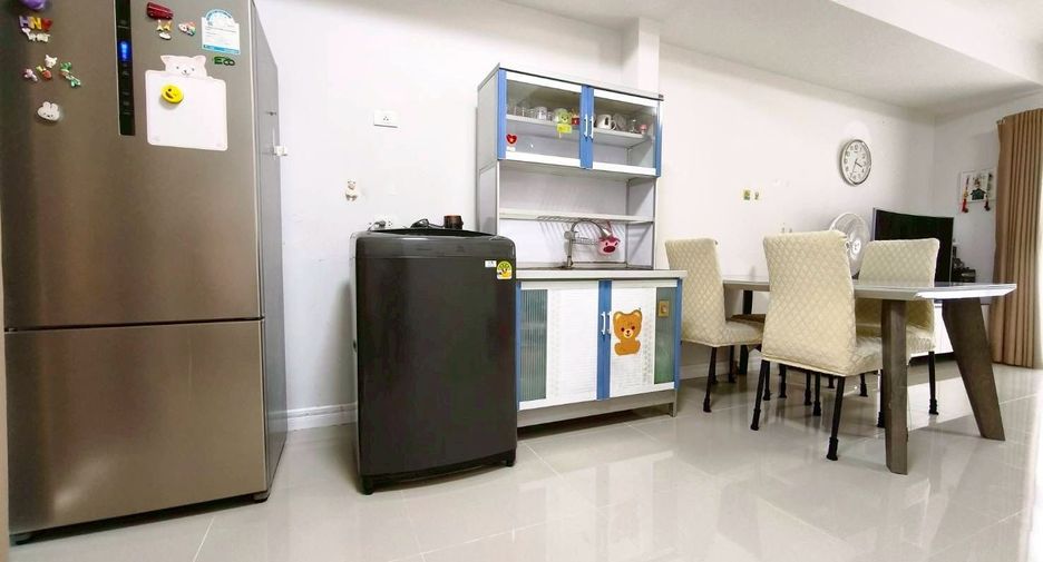 For sale 2 bedrooms townhouse in Bang Phli, Samut Prakan