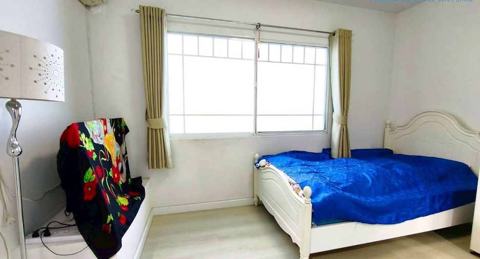 For sale 2 bedrooms townhouse in Bang Phli, Samut Prakan
