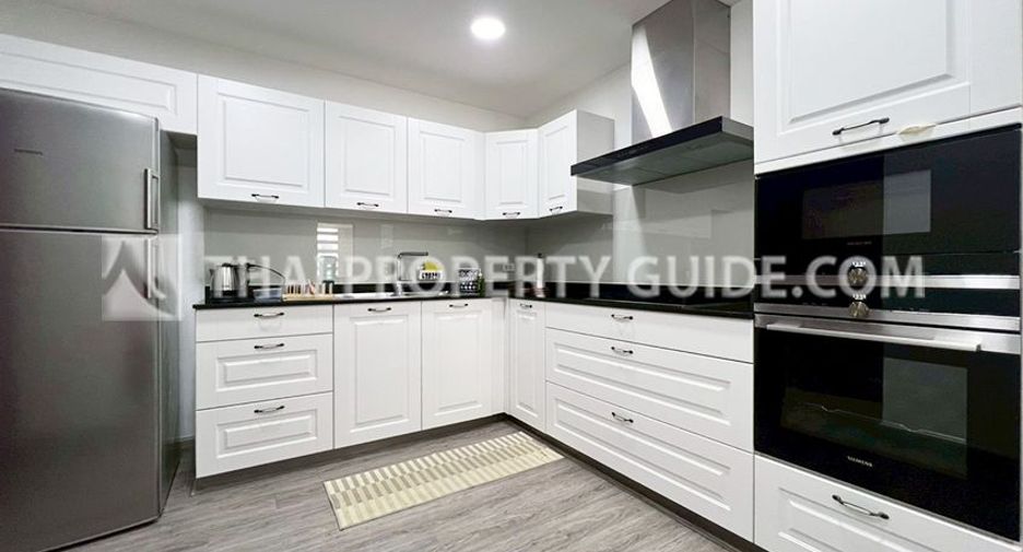Condo en alquiler de 3 habitaciones en Watthana, Bangkok
