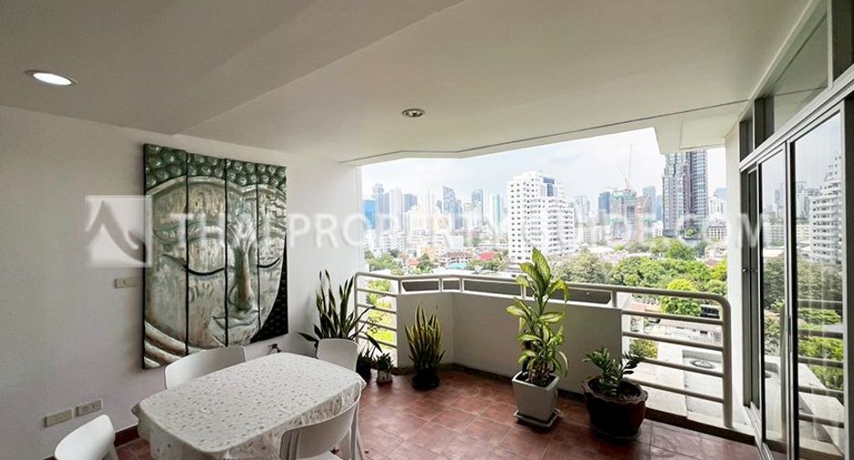 Condo en alquiler de 3 habitaciones en Watthana, Bangkok