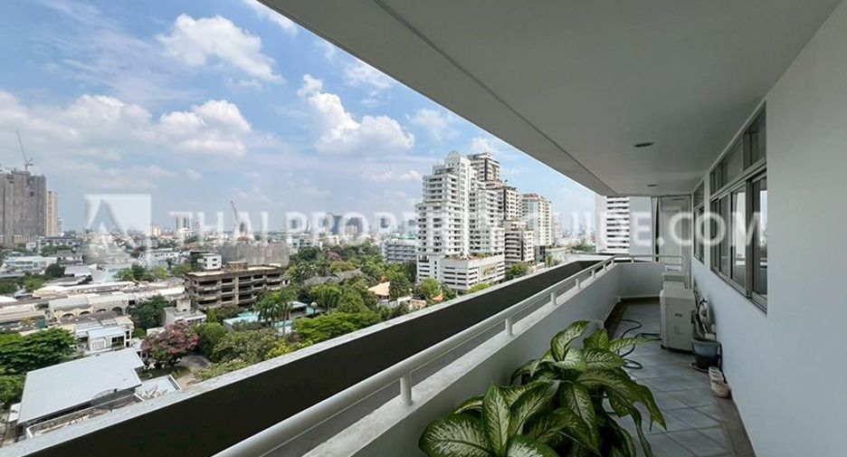 Condo en alquiler de 3 habitaciones en Watthana, Bangkok