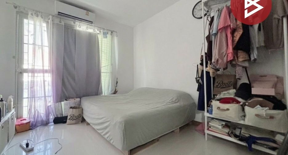 Reihenhaus zum Kauf mit 3 Zimmer in Bang Phli, Samut Prakan