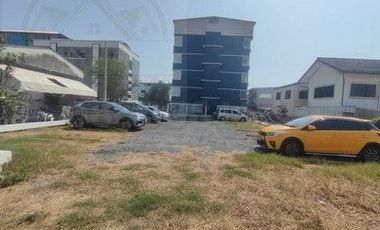 Продажа 54 спальни апартаменты в Банг Капи, Бангкок