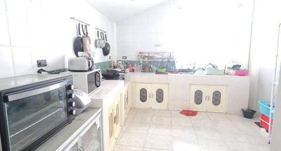 For sale 8 bedrooms apartment in Sattahip, Chonburi