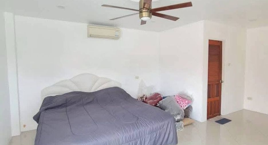 For sale 8 bedrooms apartment in Sattahip, Chonburi