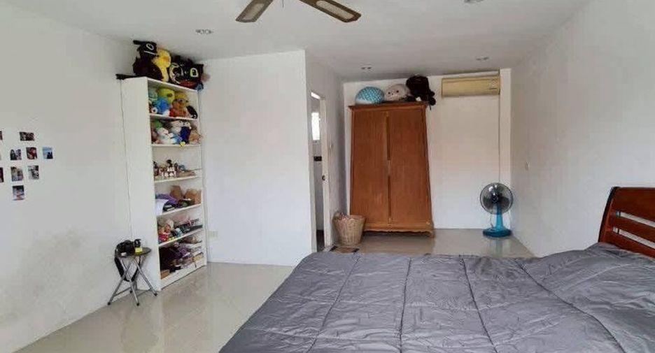 For sale 8 bedrooms apartment in Sattahip, Chonburi