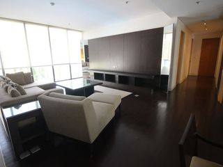 Condo en alquiler de 3 habitaciones en Khlong Toei, Bangkok