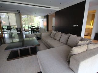 Condo en alquiler de 3 habitaciones en Khlong Toei, Bangkok