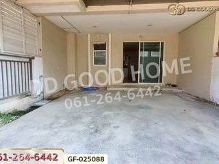 For sale 4 bedrooms townhouse in Lat Lum Kaeo, Pathum Thani