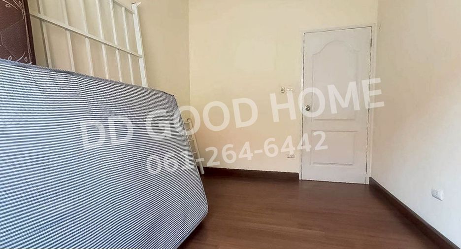 Продажа 4 спальни таунхаус в Lat Lum Kaeo, Патумтани