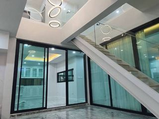 ให้เช่า 5 ห้องนอน บ้านเดี่ยว ใน ลาดพร้าว, กรุงเทพฯ