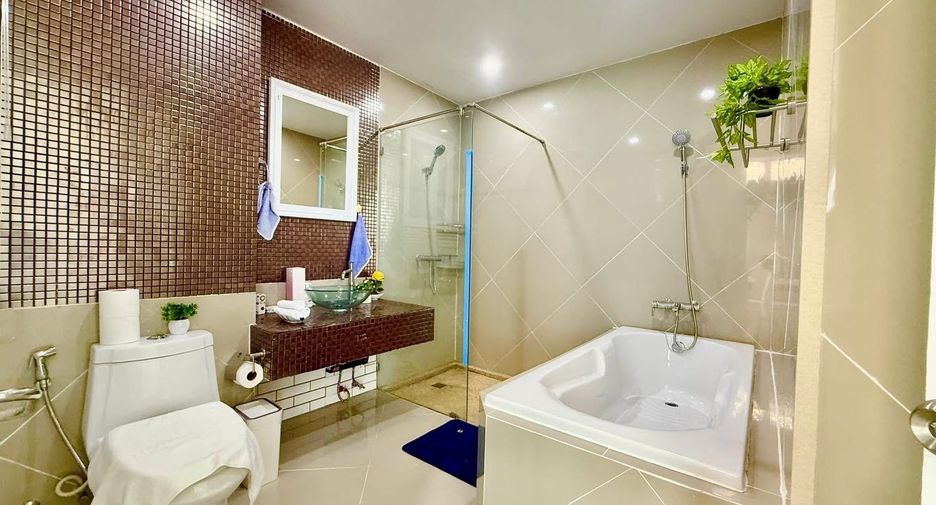 For rent 2 bedrooms condo in Bang Lamung, Chonburi