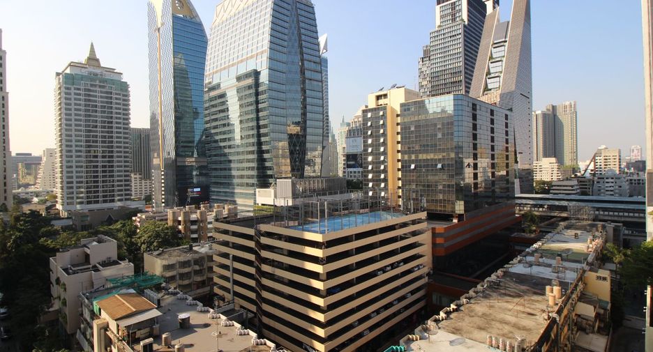 For rent 3 bedrooms condo in Pathum Wan, Bangkok
