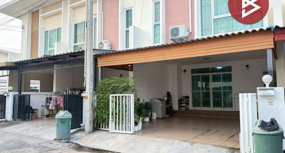 出售 3 卧室 联排别墅 在 Si Racha, Chon Buri