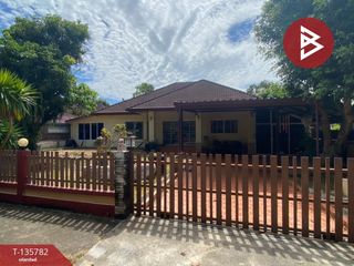 For sale 3 bedrooms house in Mueang Nakhon Si Thammarat, Nakhon Si Thammarat