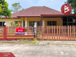 For sale 3 bedrooms house in Mueang Nakhon Si Thammarat, Nakhon Si Thammarat