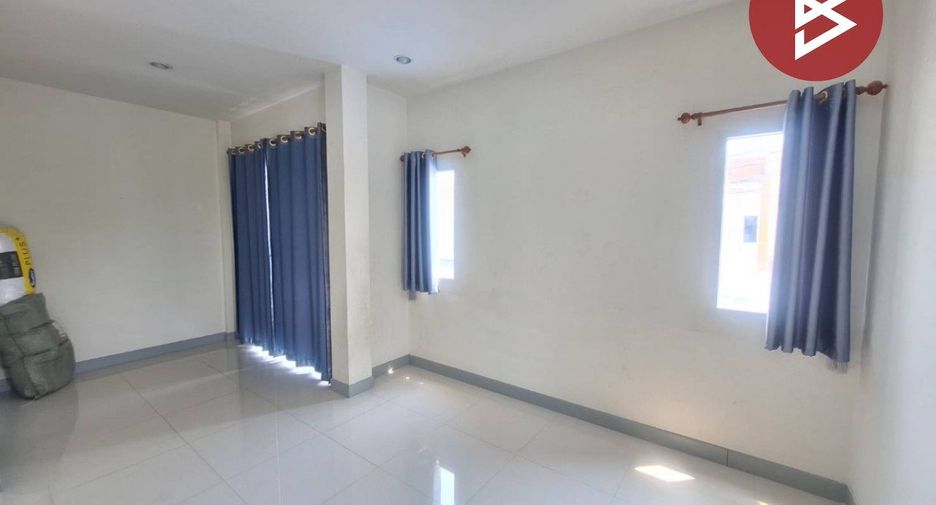 For sale 3 bedrooms townhouse in Mueang Samut Prakan, Samut Prakan