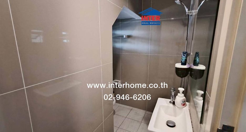 Casa adosada en venta de 4 habitaciones en Bang Bua Thong, Nonthaburi
