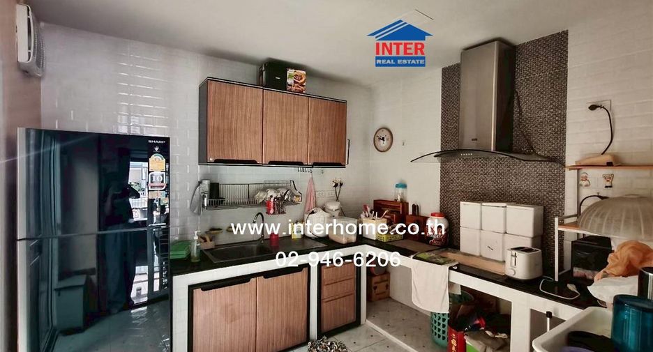 Casa adosada en venta de 4 habitaciones en Bang Bua Thong, Nonthaburi