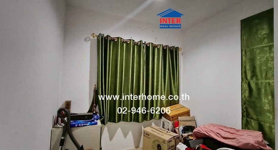 Casa adosada en venta de 4 habitaciones en Bang Bua Thong, Nonthaburi