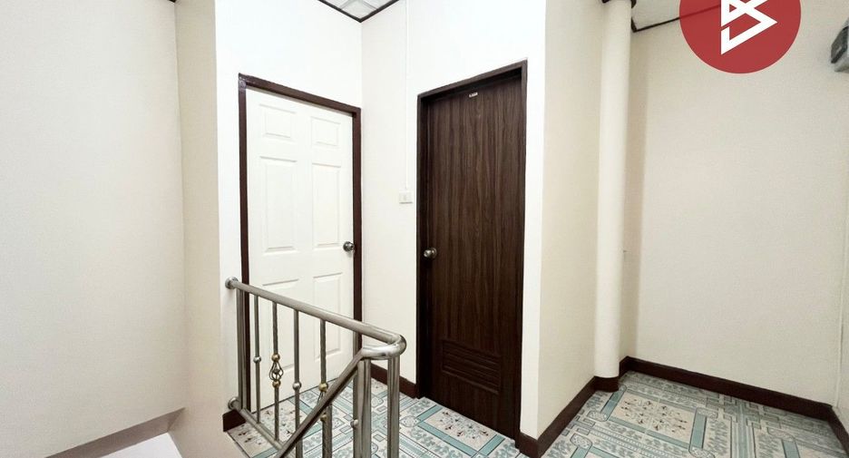 Casa adosada en venta de 4 habitaciones en Mueang Nonthaburi, Nonthaburi