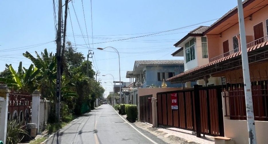 Casa adosada en venta de 4 habitaciones en Mueang Nonthaburi, Nonthaburi