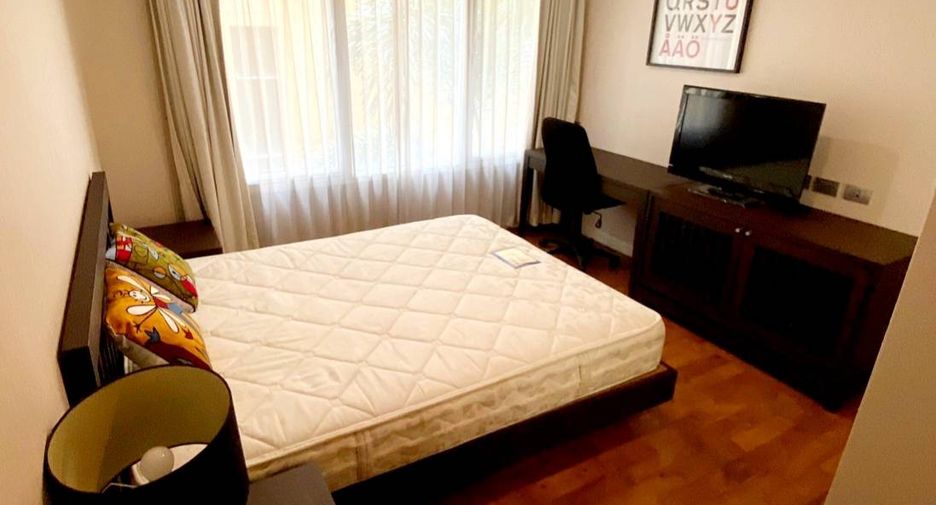For rent 2 bedrooms condo in Pathum Wan, Bangkok