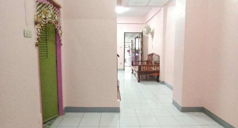 For sale 2 bedrooms townhouse in Bang Pakong, Chachoengsao