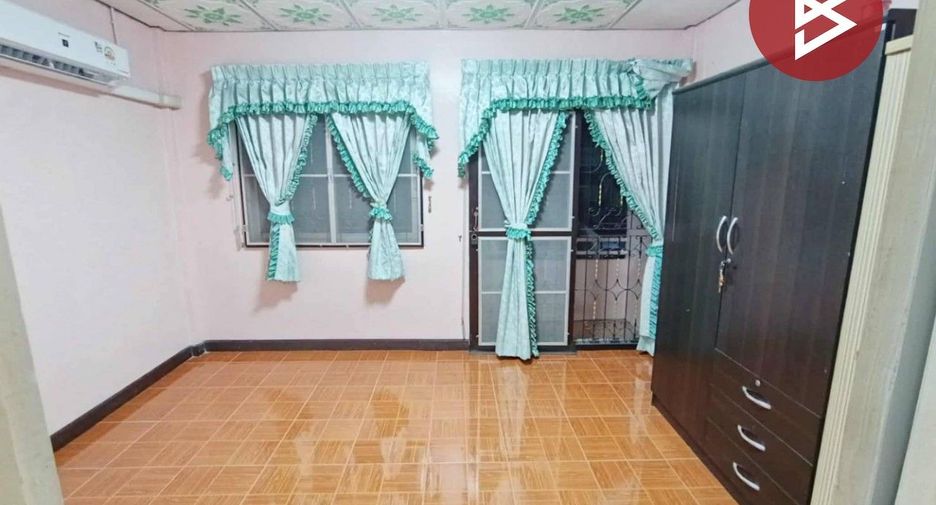 For sale 2 bedrooms townhouse in Bang Pakong, Chachoengsao