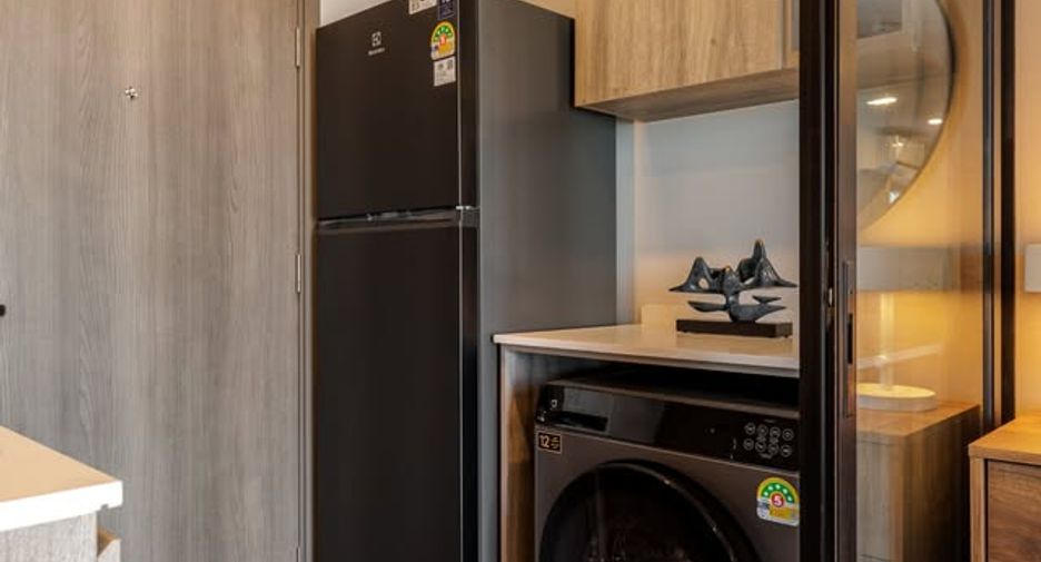 For rent 2 bedrooms condo in Chatuchak, Bangkok