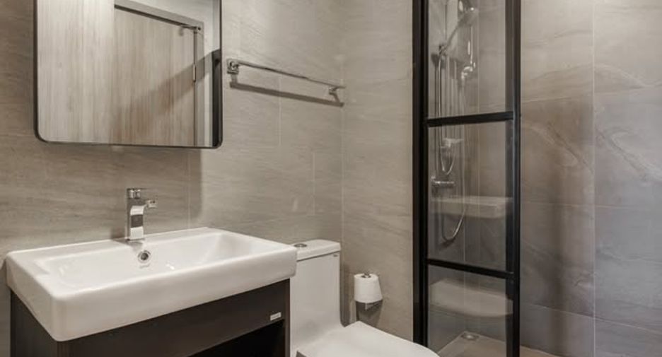 For rent 2 bedrooms condo in Chatuchak, Bangkok