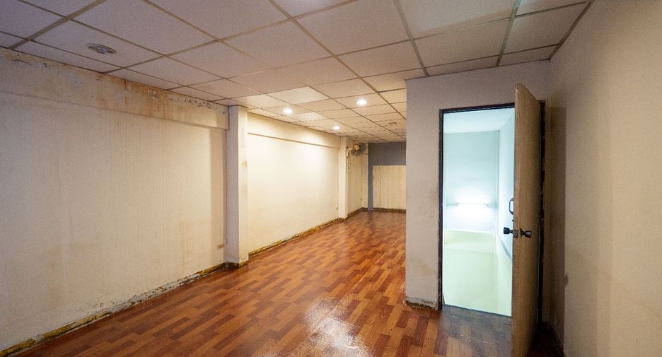 Local comercial en venta en Bang Kho Laem, Bangkok