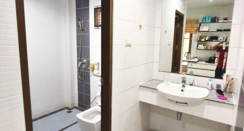 For sale 3 bedrooms house in Mueang Chon Buri, Chonburi