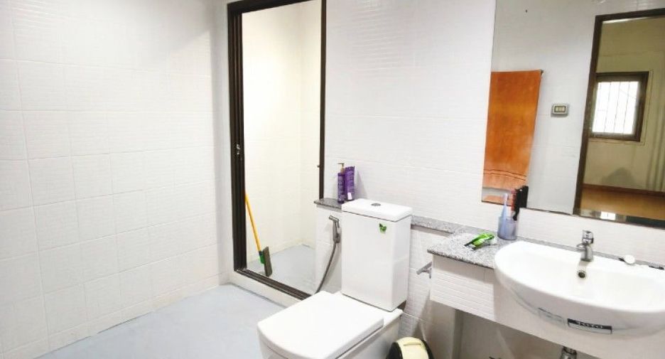 For sale 3 bedrooms house in Mueang Chon Buri, Chonburi