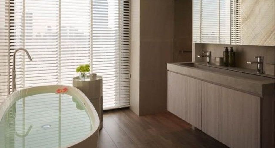 For rent 2 bedrooms condo in Sathon, Bangkok
