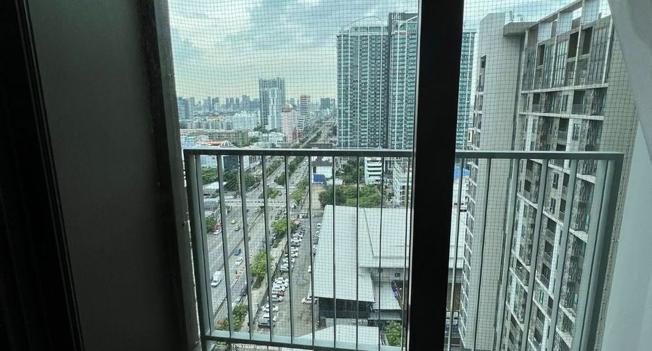 For rent 2 bedrooms condo in Huai Khwang, Bangkok