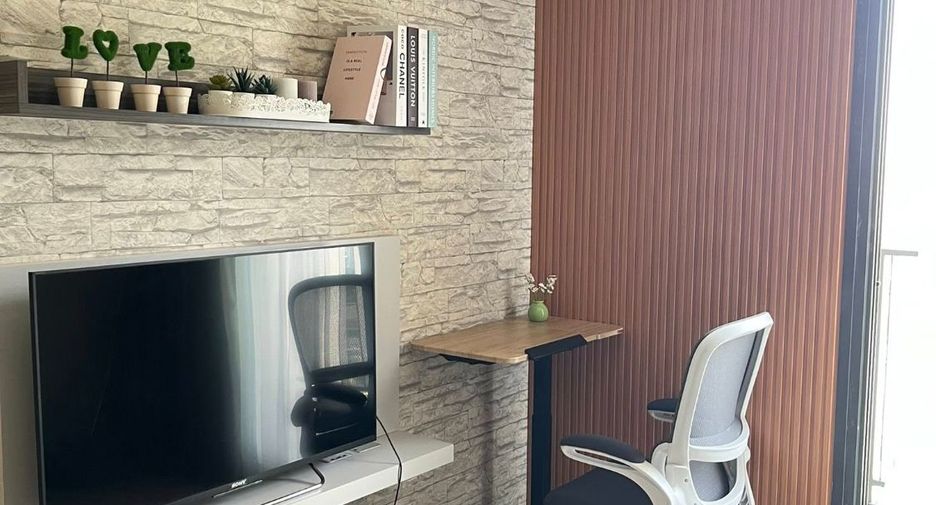 For rent 2 bedrooms condo in Huai Khwang, Bangkok